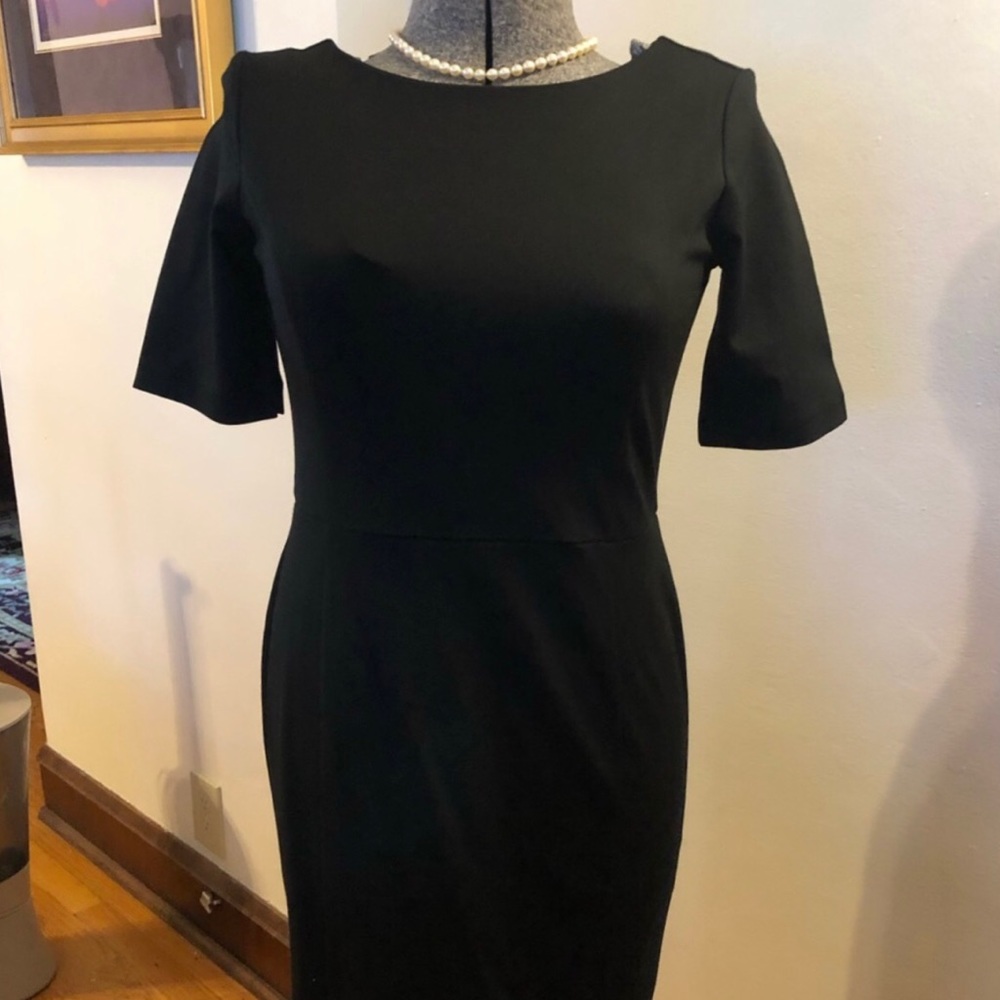 💋NWT Ann Taylor Black Knit Dress. LBD Little Black Dress size 4